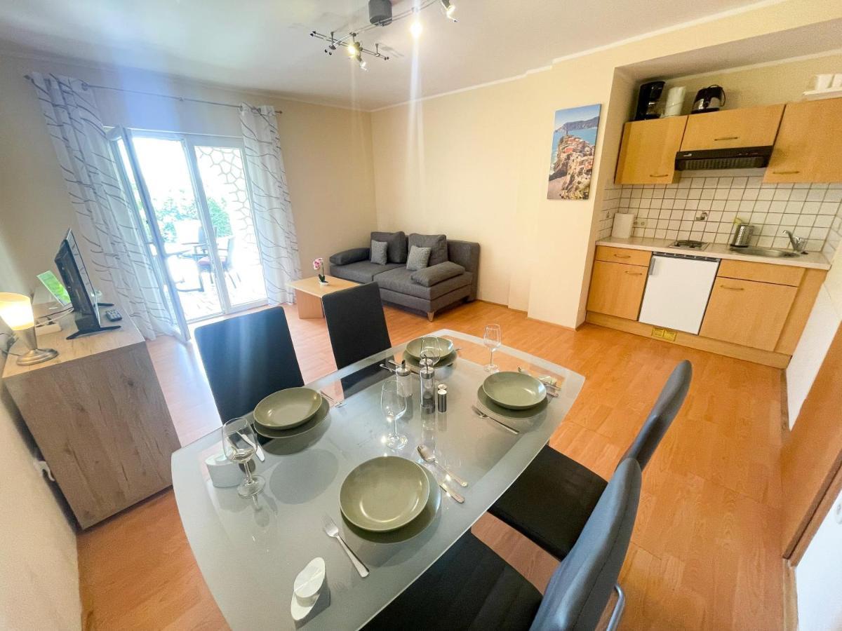 Apartments Sams Novi Vinodolski Ngoại thất bức ảnh