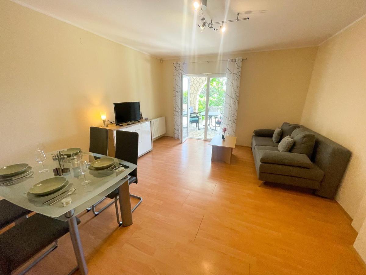 Apartments Sams Novi Vinodolski Ngoại thất bức ảnh