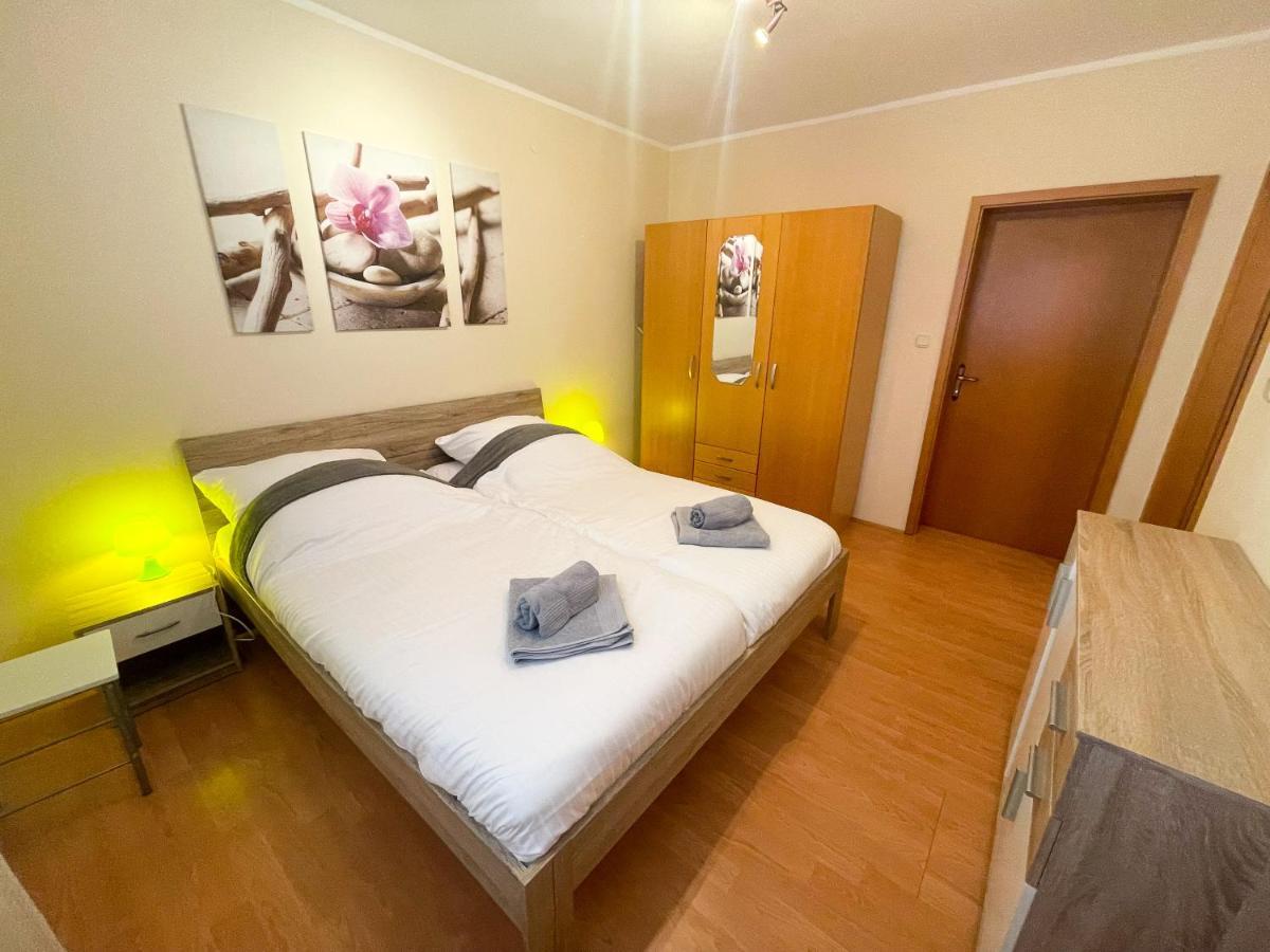 Apartments Sams Novi Vinodolski Ngoại thất bức ảnh