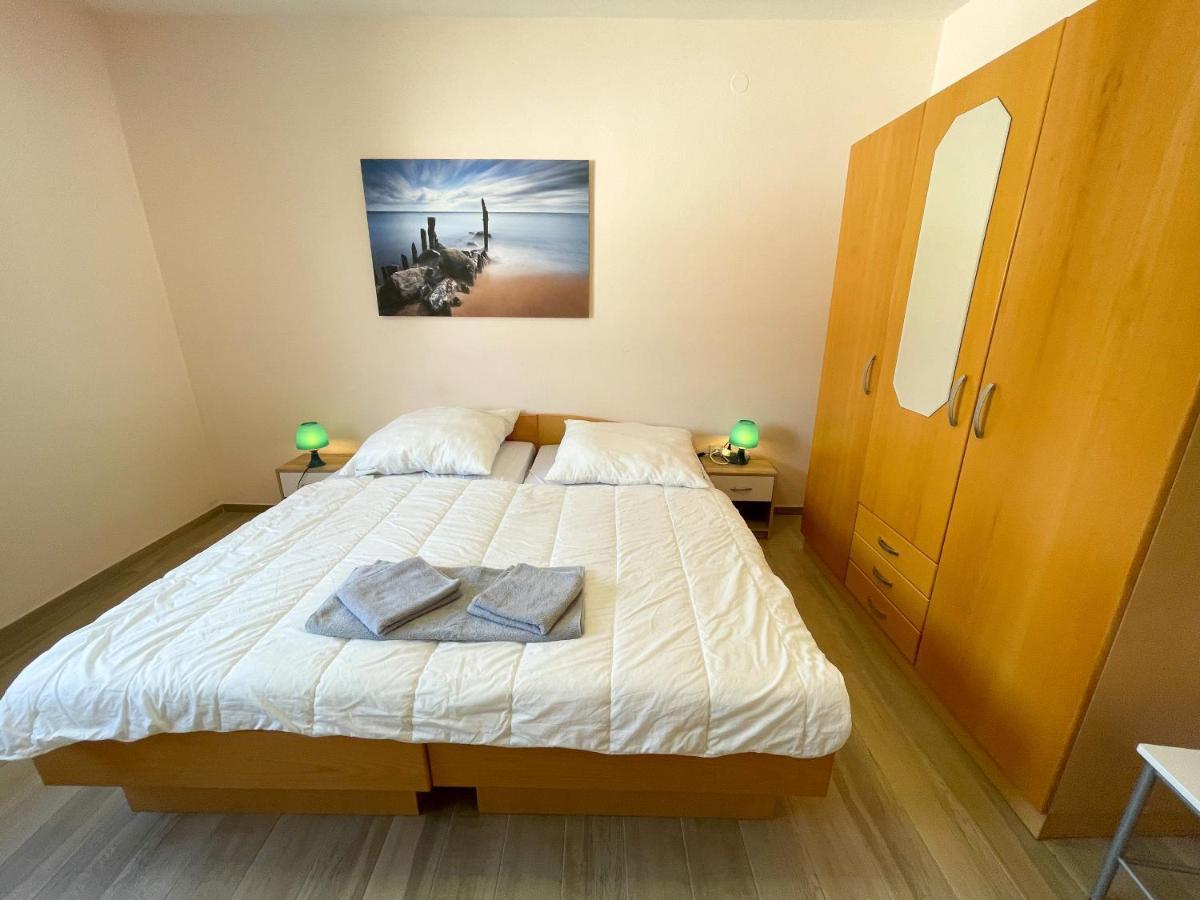 Apartments Sams Novi Vinodolski Ngoại thất bức ảnh