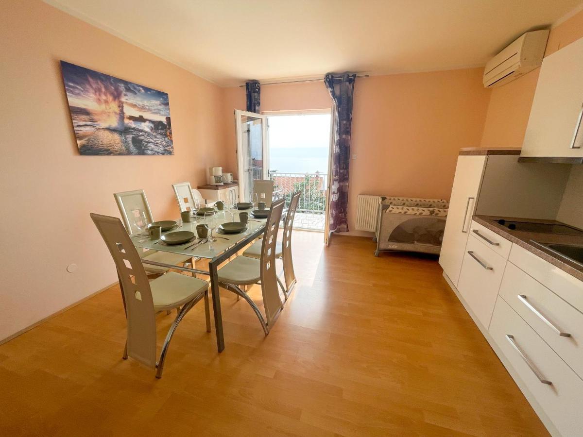Apartments Sams Novi Vinodolski Ngoại thất bức ảnh