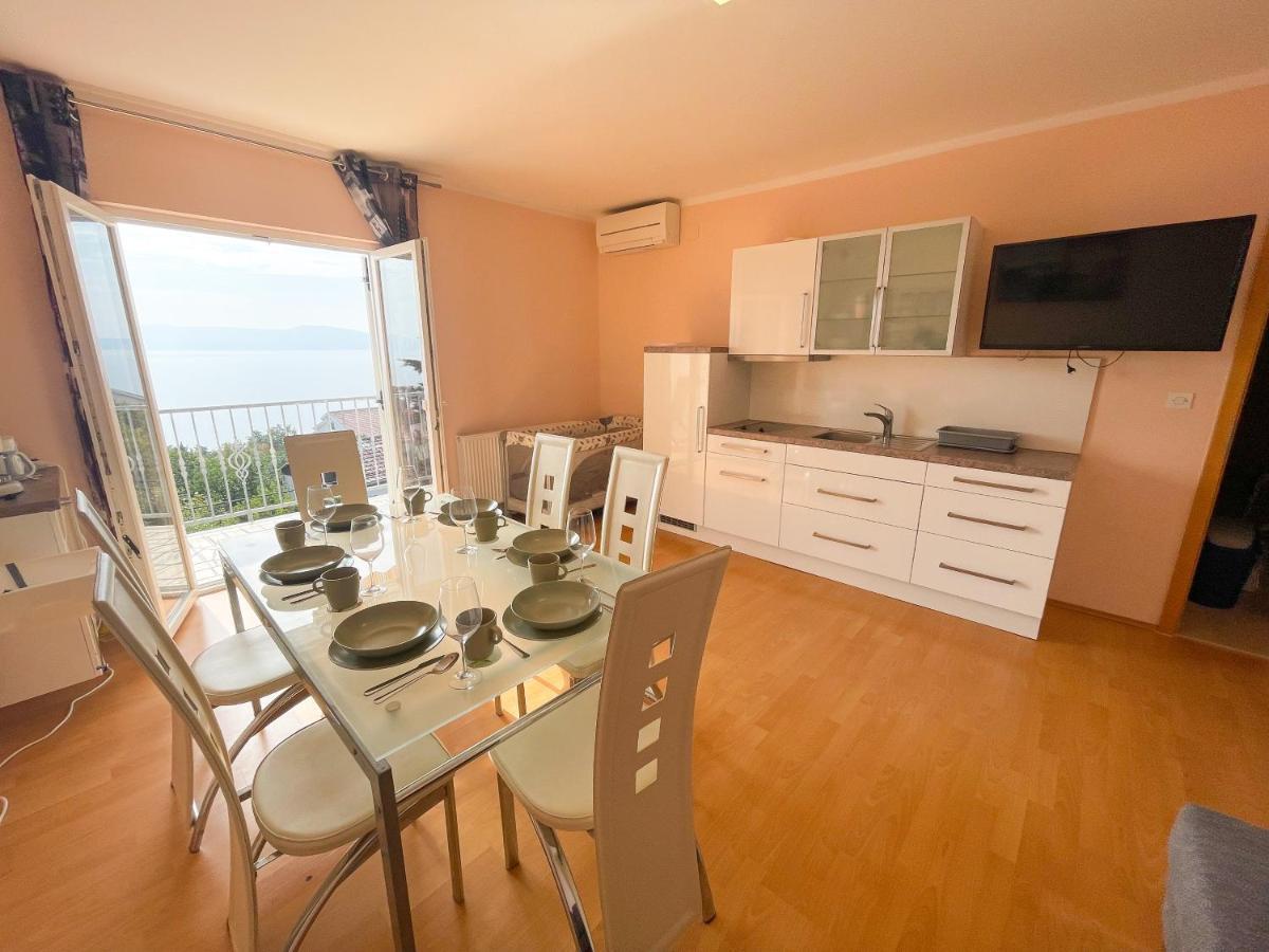 Apartments Sams Novi Vinodolski Ngoại thất bức ảnh